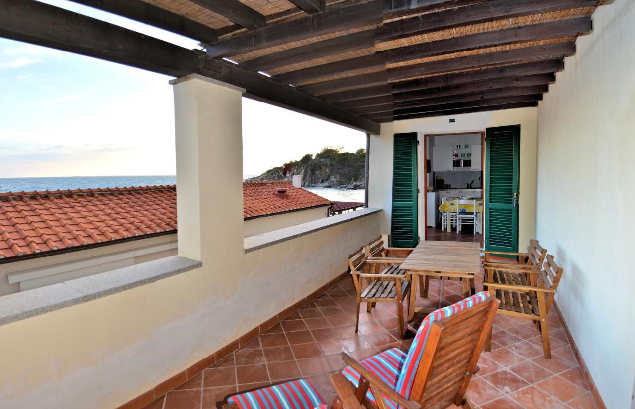 Apartamento Le Soleil Spiaggia di Cavoli Exterior foto