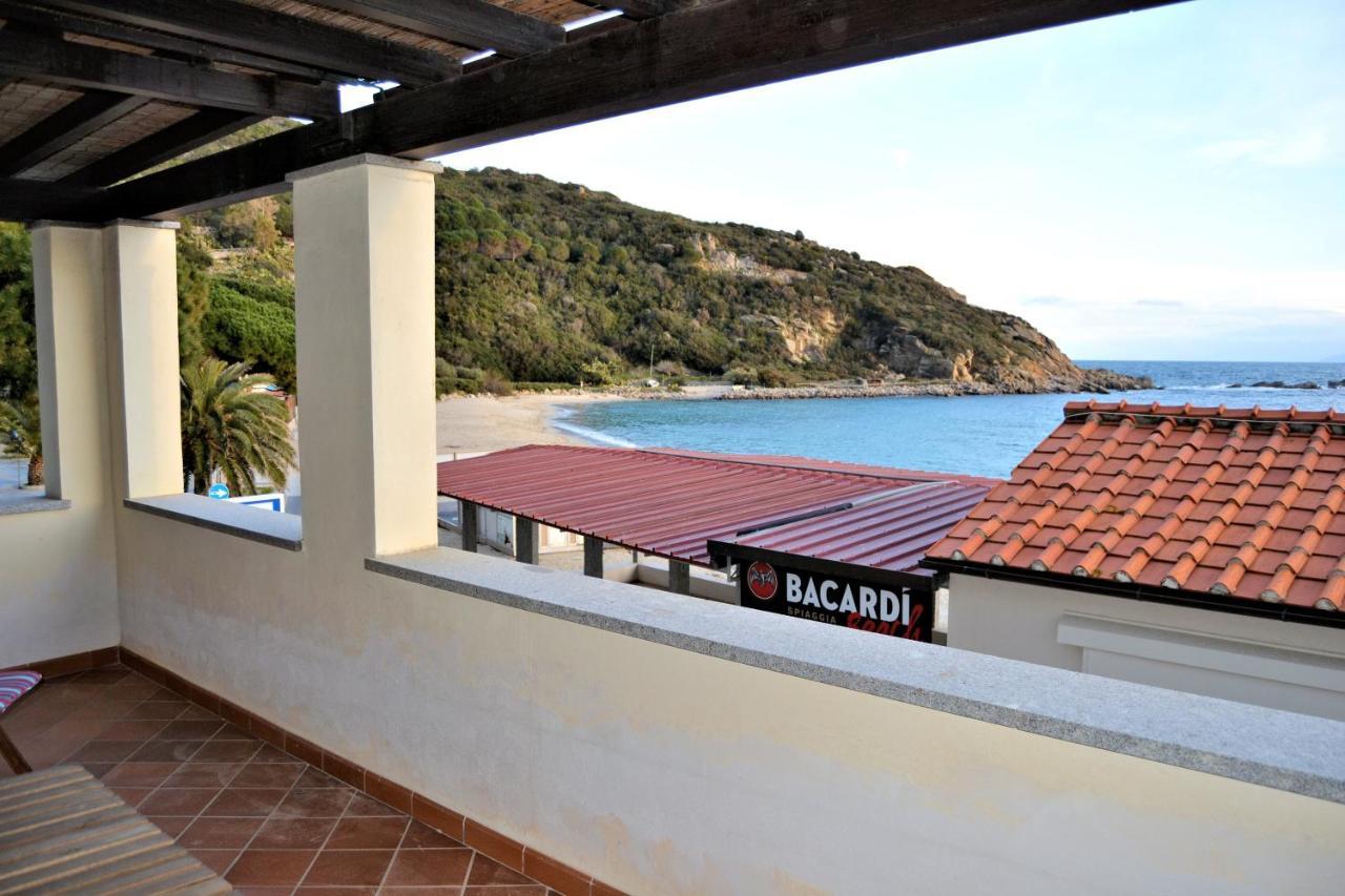 Apartamento Le Soleil Spiaggia di Cavoli Exterior foto