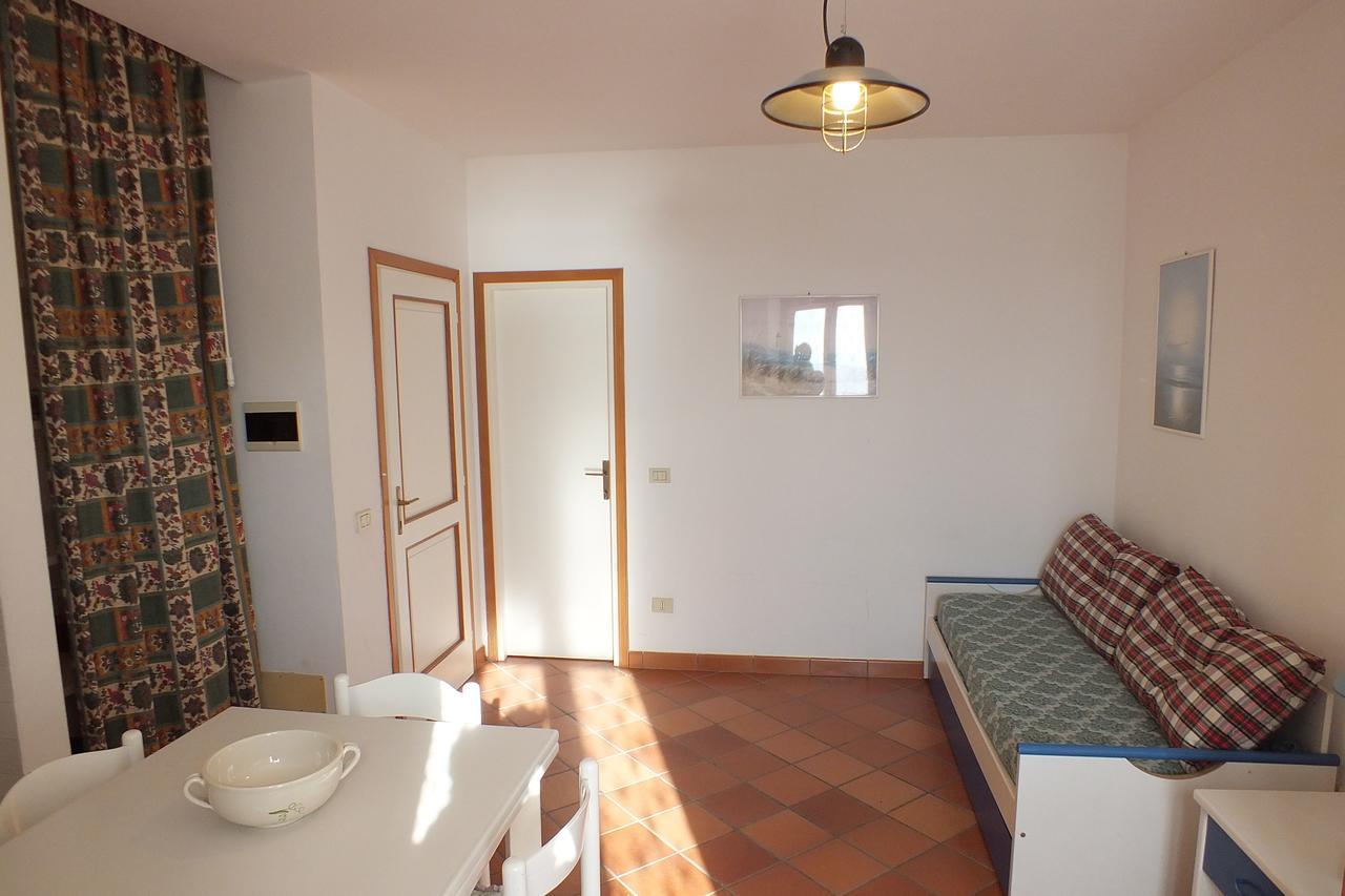 Apartamento Le Soleil Spiaggia di Cavoli Exterior foto